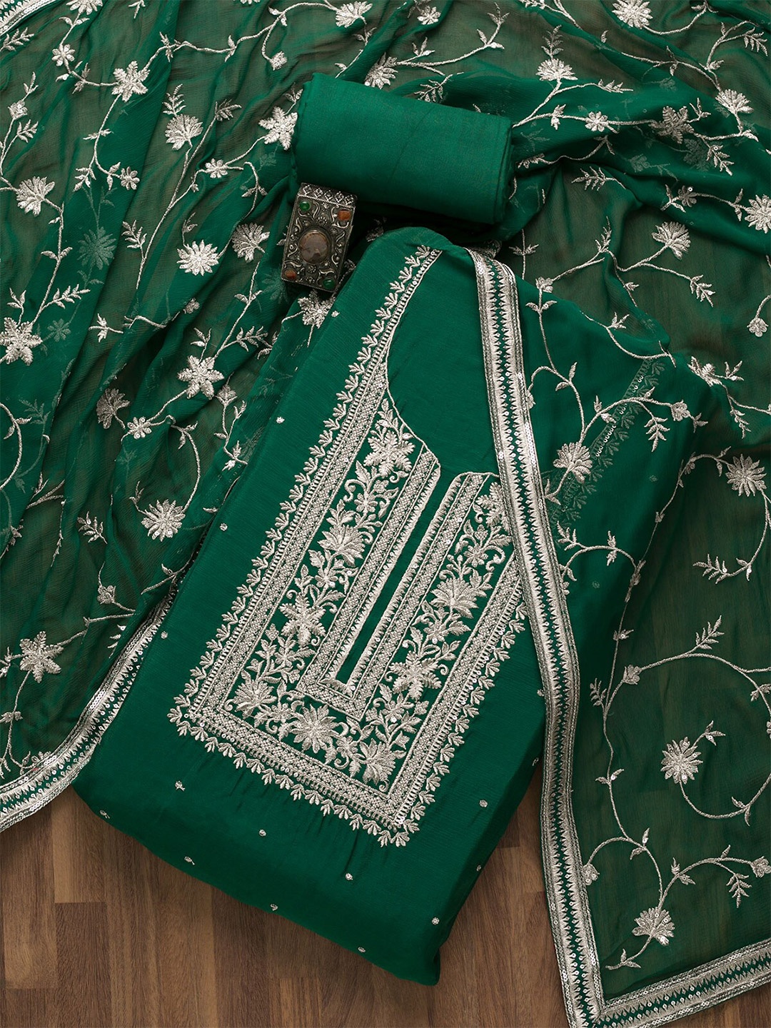 

Koskii Green & Silver-Toned Embroidered Unstitched Dress Material