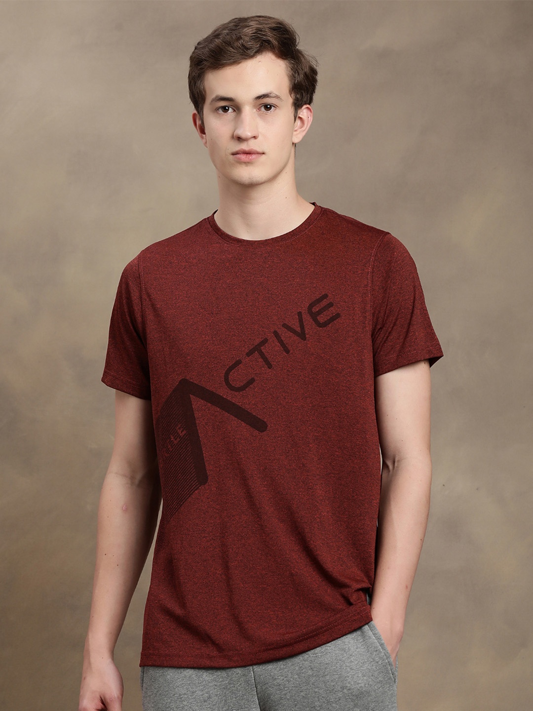 

Turtle Men Maroon Typography Printed Slim Fit T-shirt