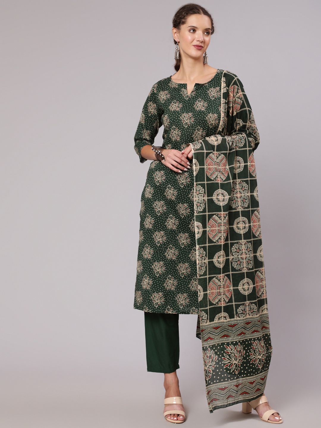 

Nayo Women Green Ethnic Motifs Pure Cotton Kurta Set With Dupatta