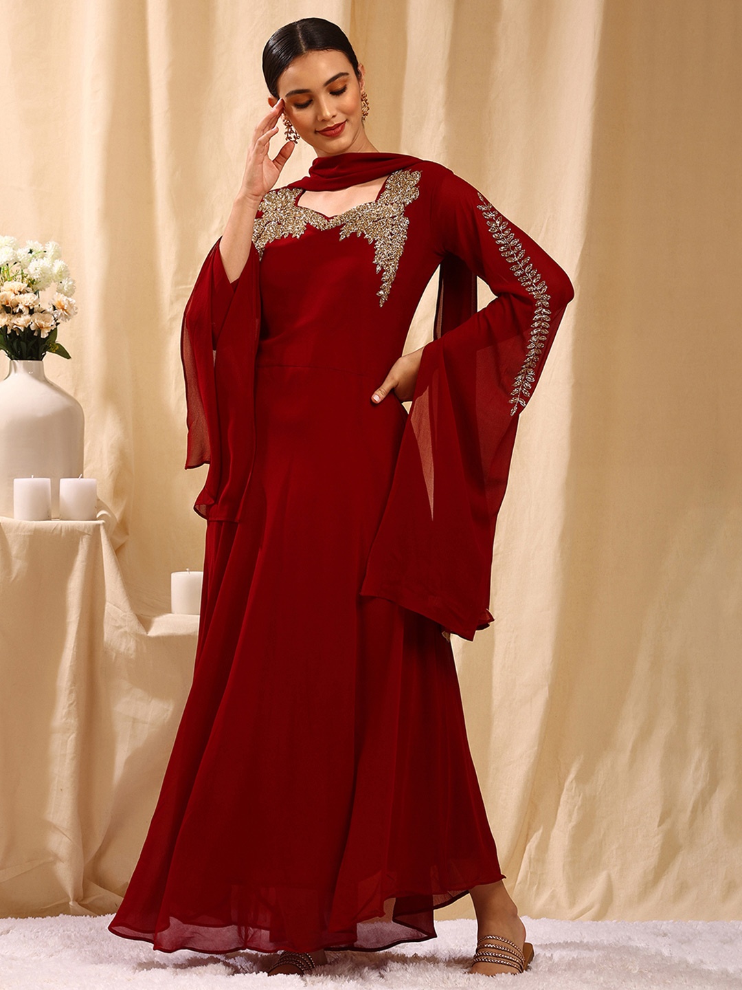 

TRENDY DIVVA Women Maroon & Gold-Toned Flared Sleeves Georgette Anarkali Kurta