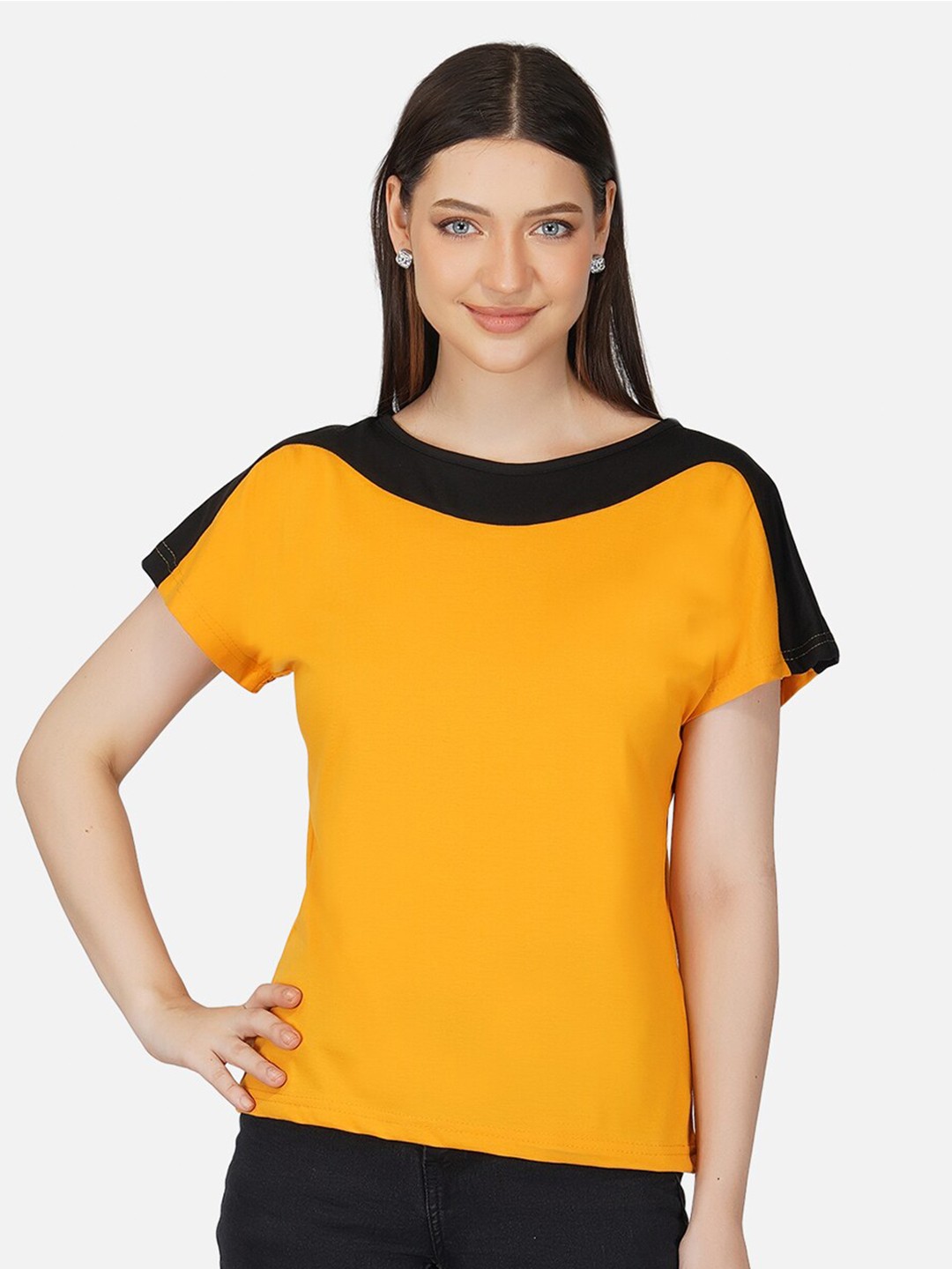 

BASE 41 Women Mustard Yellow & Black Colourblocked Pure Cotton Slim Fit T-shirt