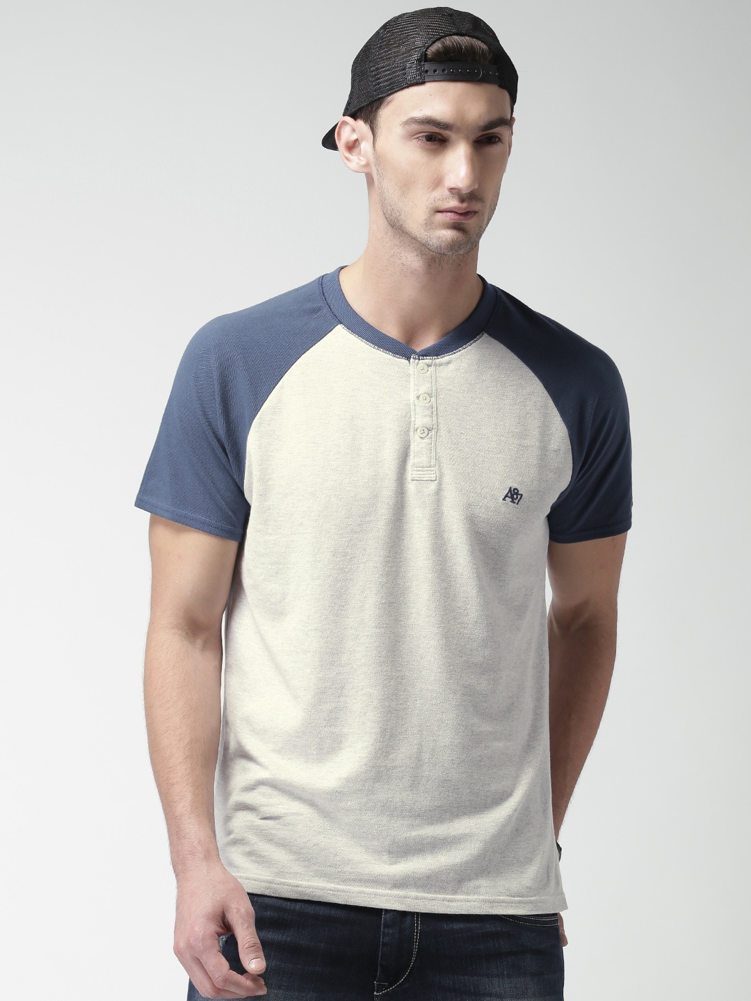 

Aeropostale Men Grey Melange Solid Henley Neck T-shirt
