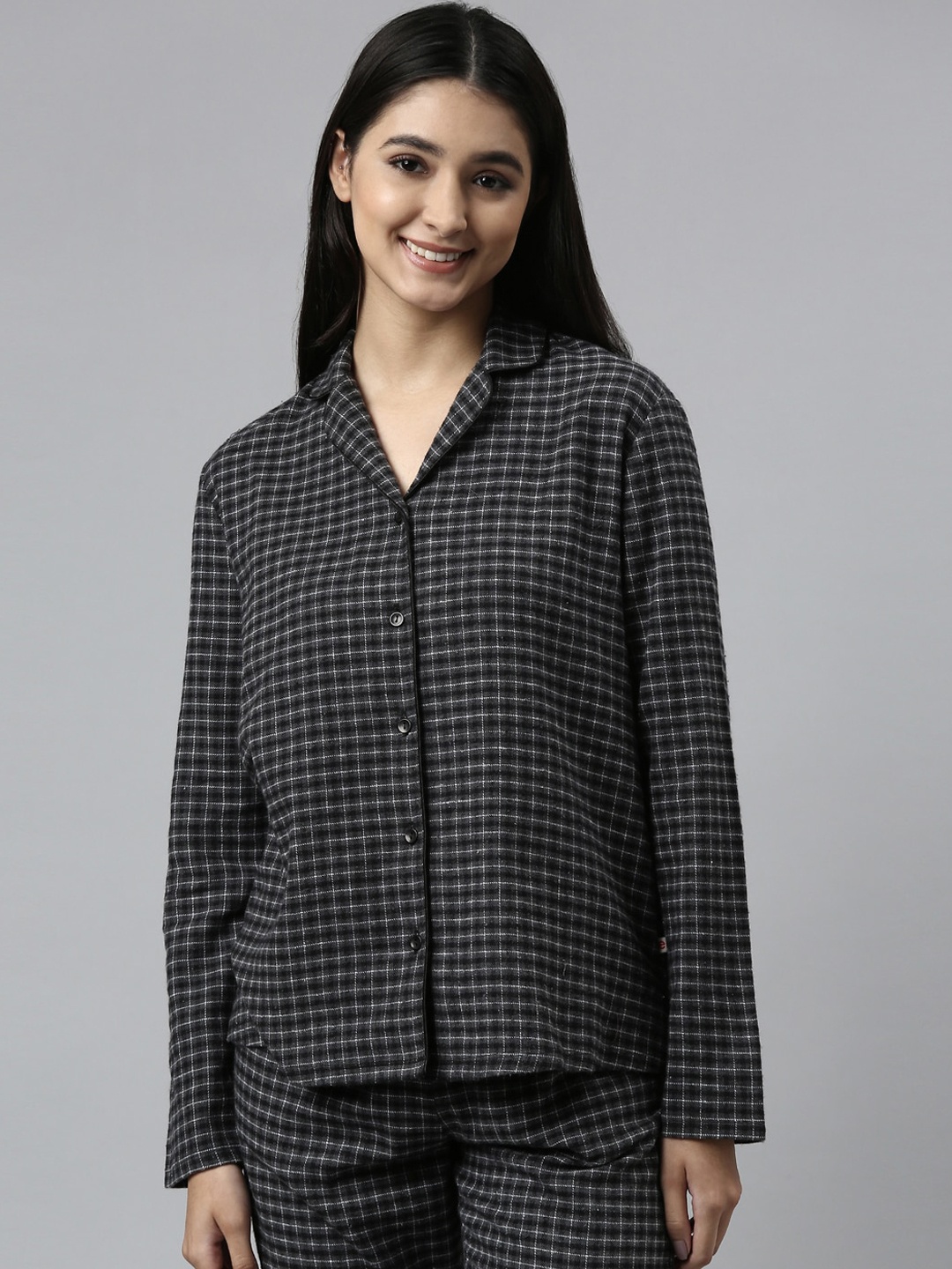 

Enamor Women Black & White Checked Night suit