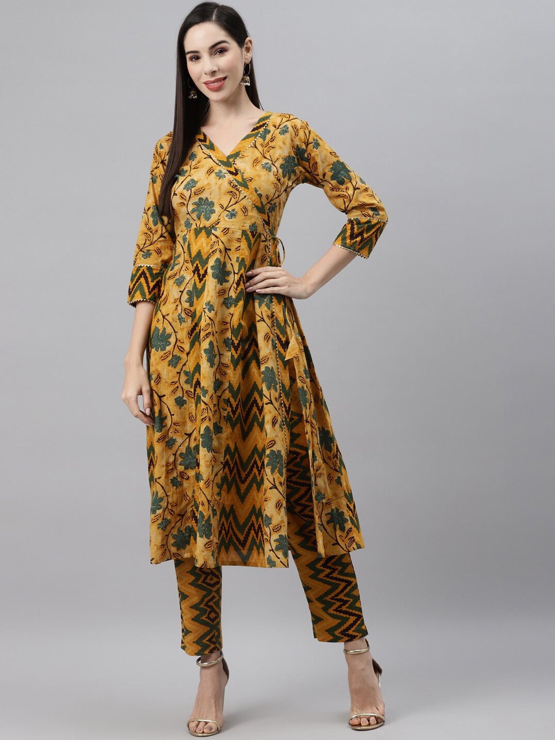 

Indibelle Women Mustard Ethnic Motifs Printed Gotta Patti Pure Cotton Kurta with Trousers