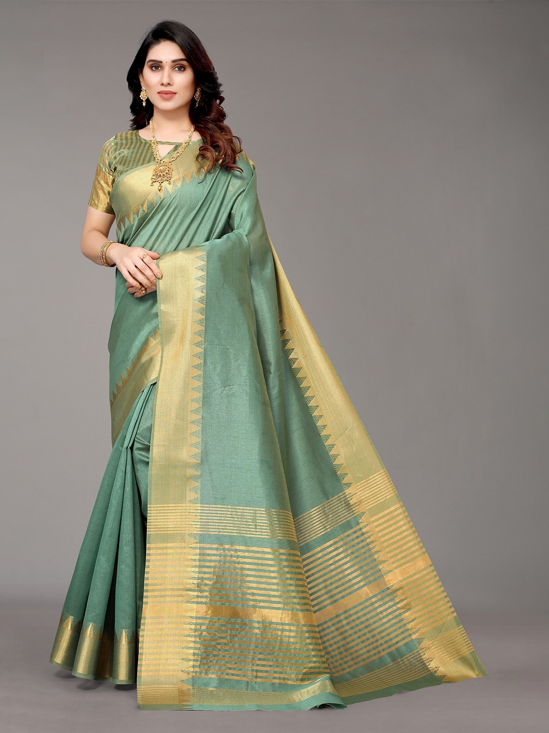 

Winza Designer Green & Gold-Toned Zari Silk Blend Banarasi Saree