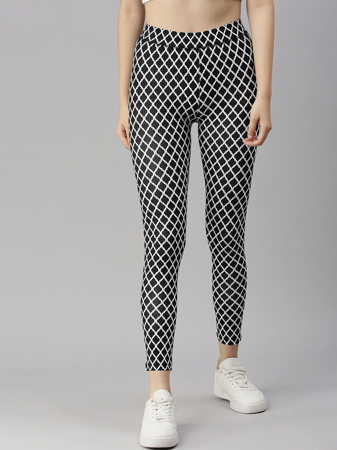 

De Moza Women Black & White Printed Ankle-Length Leggings