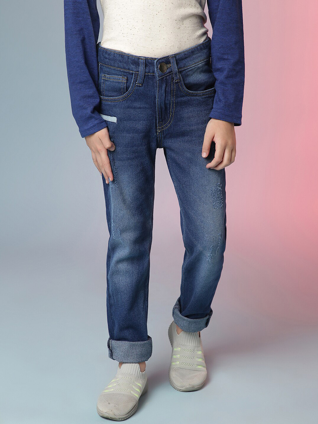 

Instafab Boys Blue Classic Low Distress Light Fade Stretchable Jeans