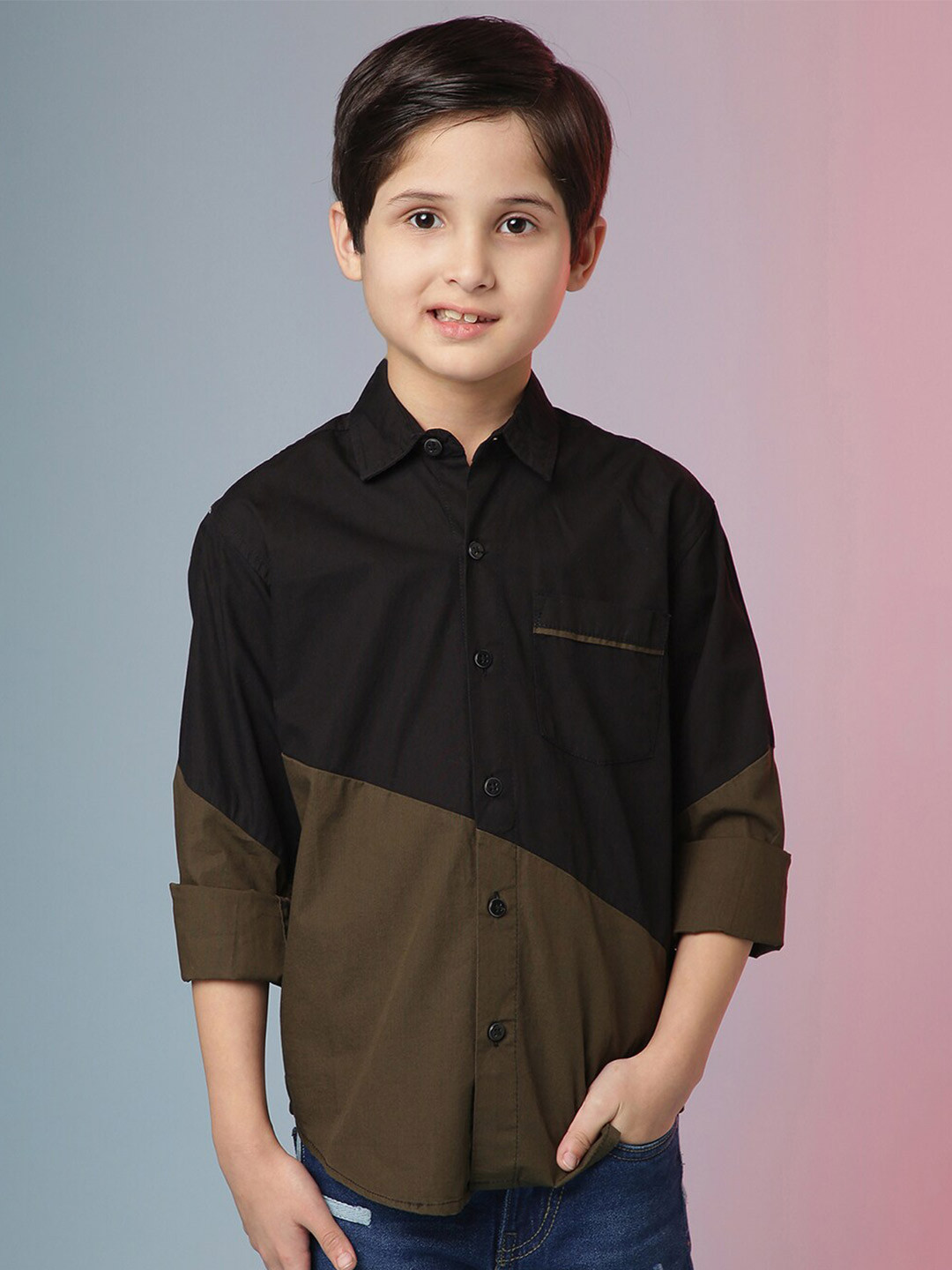 

Instafab Boys Black Classic Colourblocked Casual Shirt