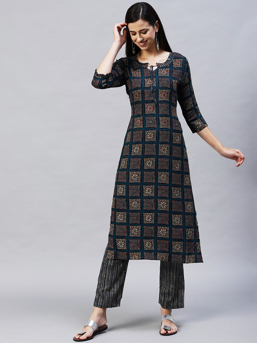 

FASHOR Women Teal Printed Mirror Work Kurta with Trousers