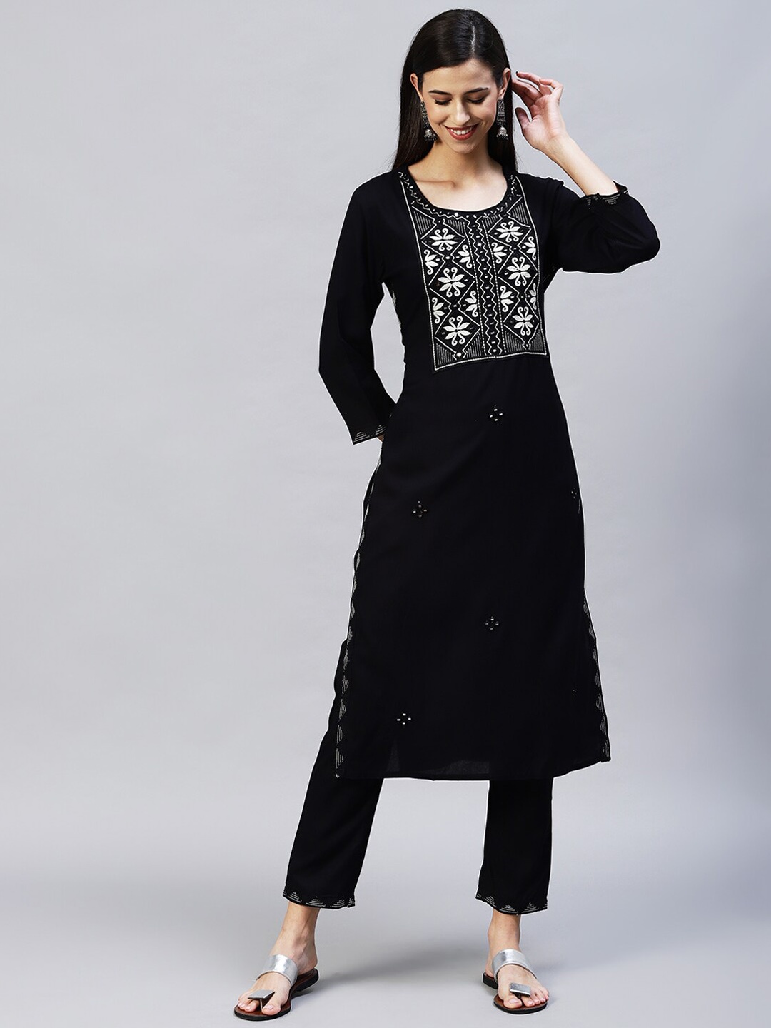

FASHOR Women Black Yoke Design Kurta with Trousers