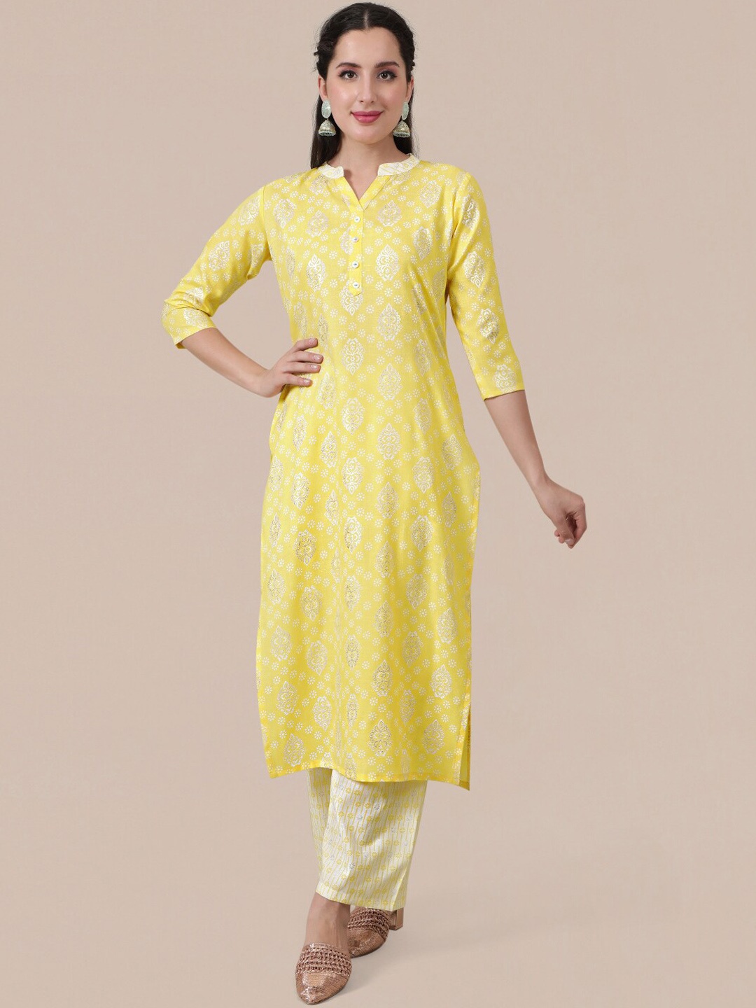 

MOKOSH Women Mustard Yellow Ethnic Motifs Printed Kurta with Trousers