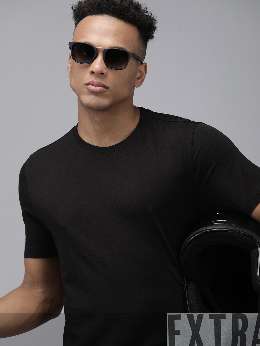 

Roadster Men Pack of 2 Pure Cotton Printed Round Neck T-shirts, Black