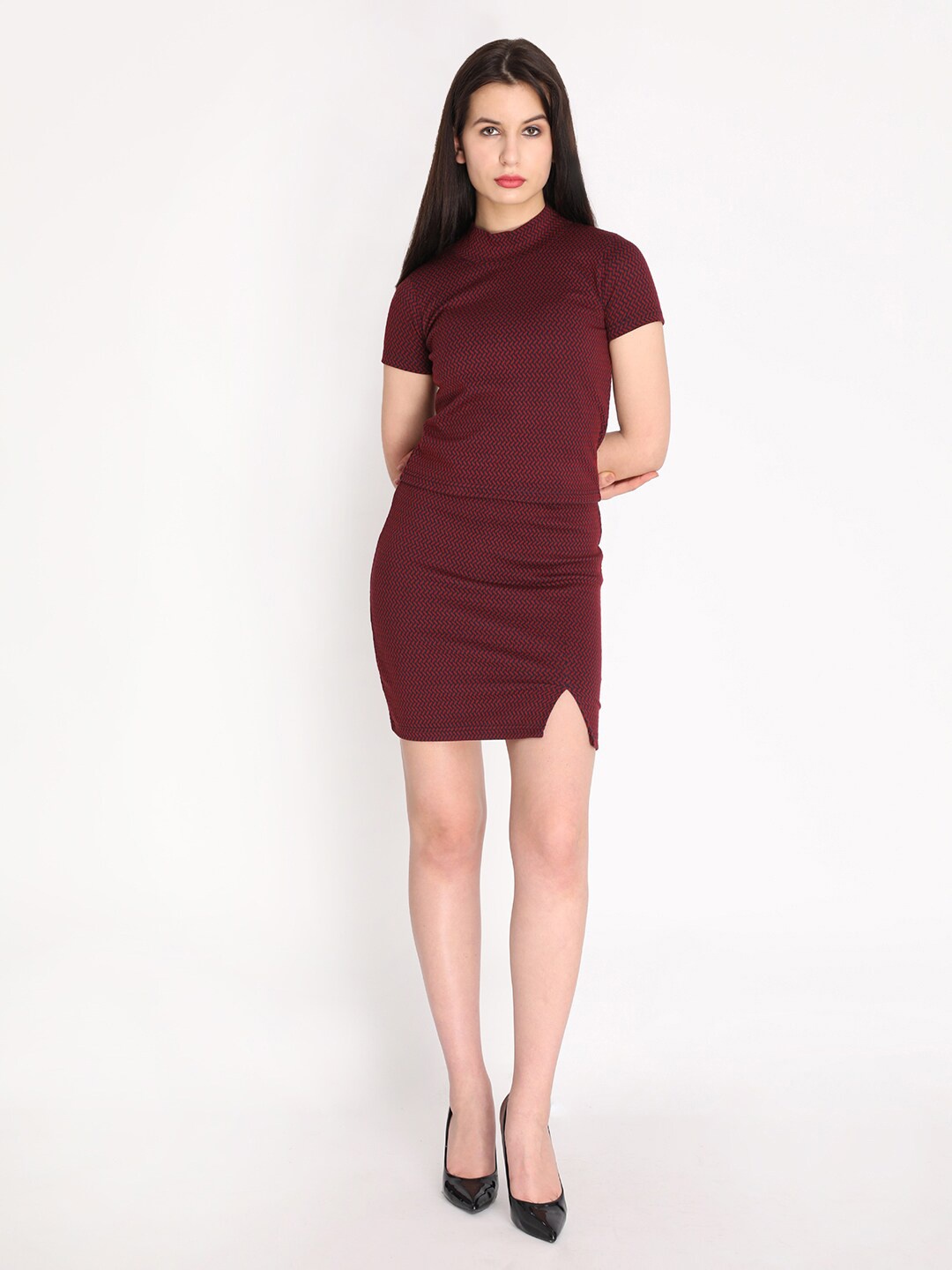 

HANG N HOLD Maroon T-shirt Dress
