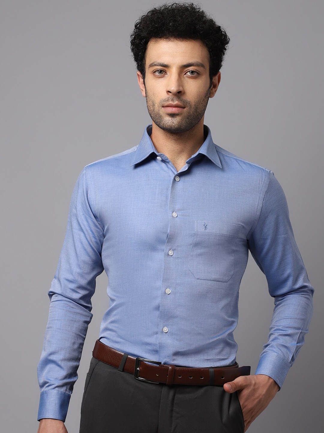 

Cantabil Men Blue Formal Shirt