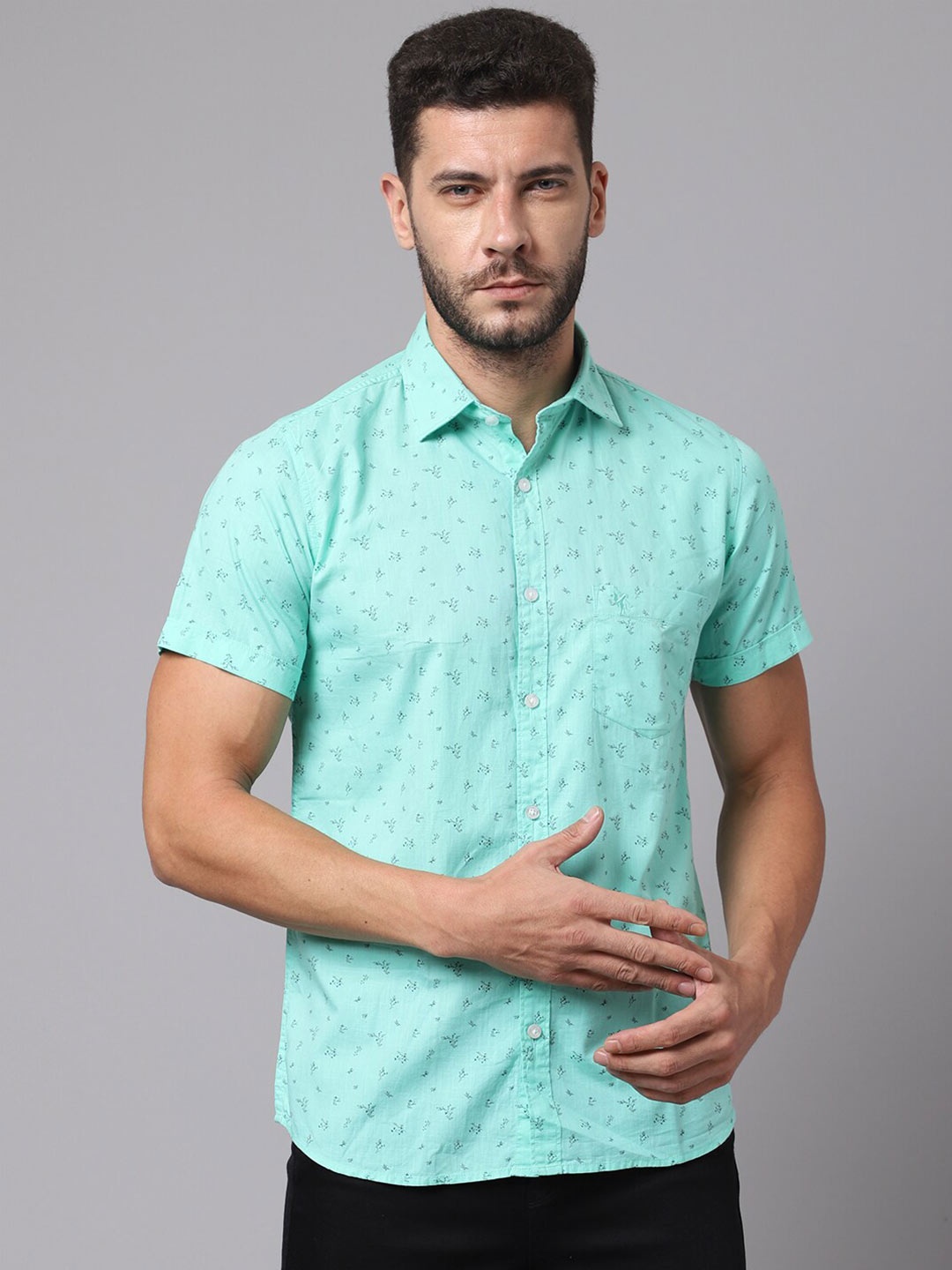 

Cantabil Men Green Floral Printed Casual Shirt