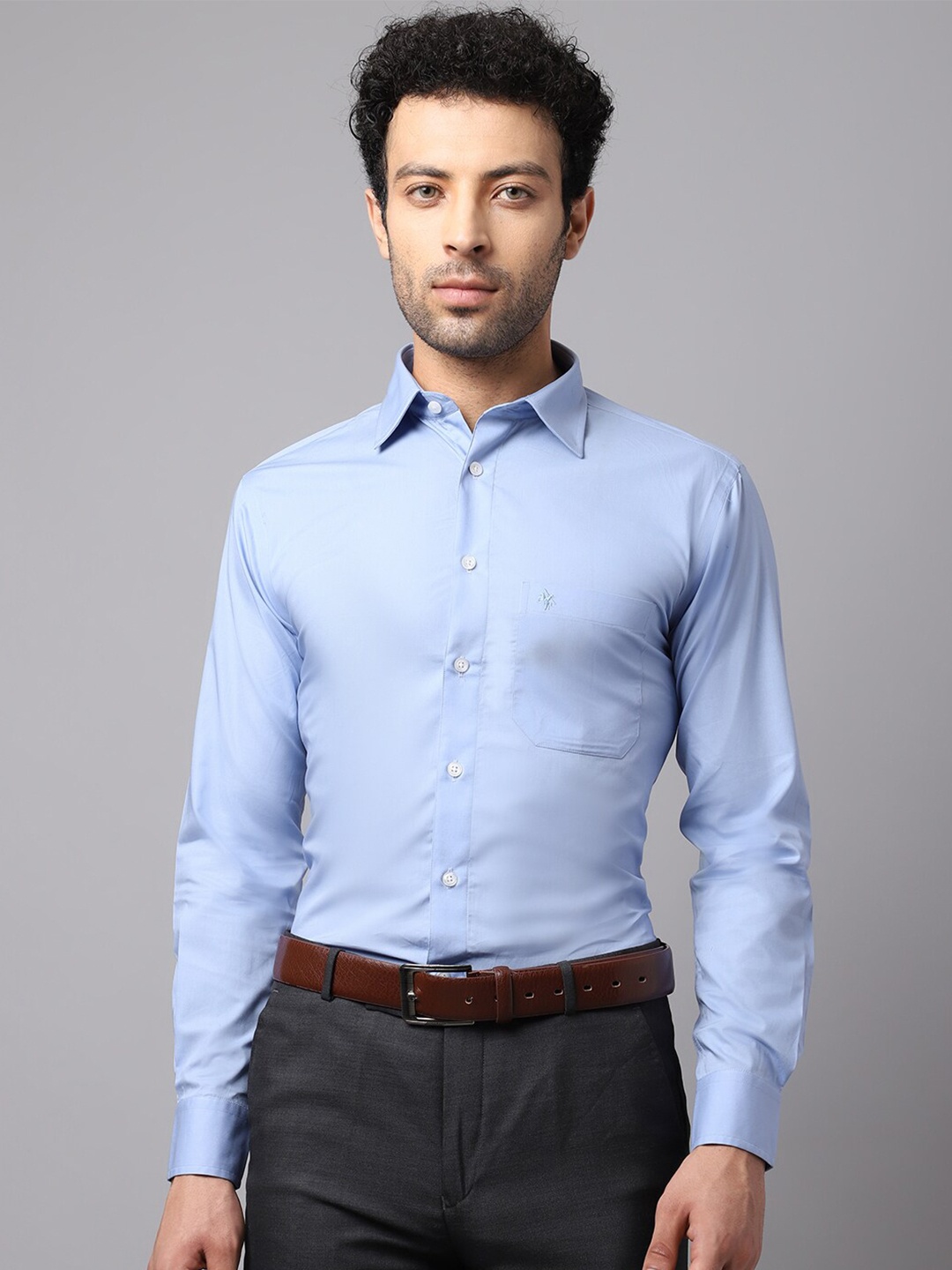 

Cantabil Men Blue Solid Formal Shirt