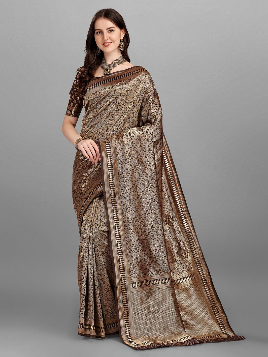 

YOYO Fashion Beige & Gold-Toned Woven Design Banarasi Saree