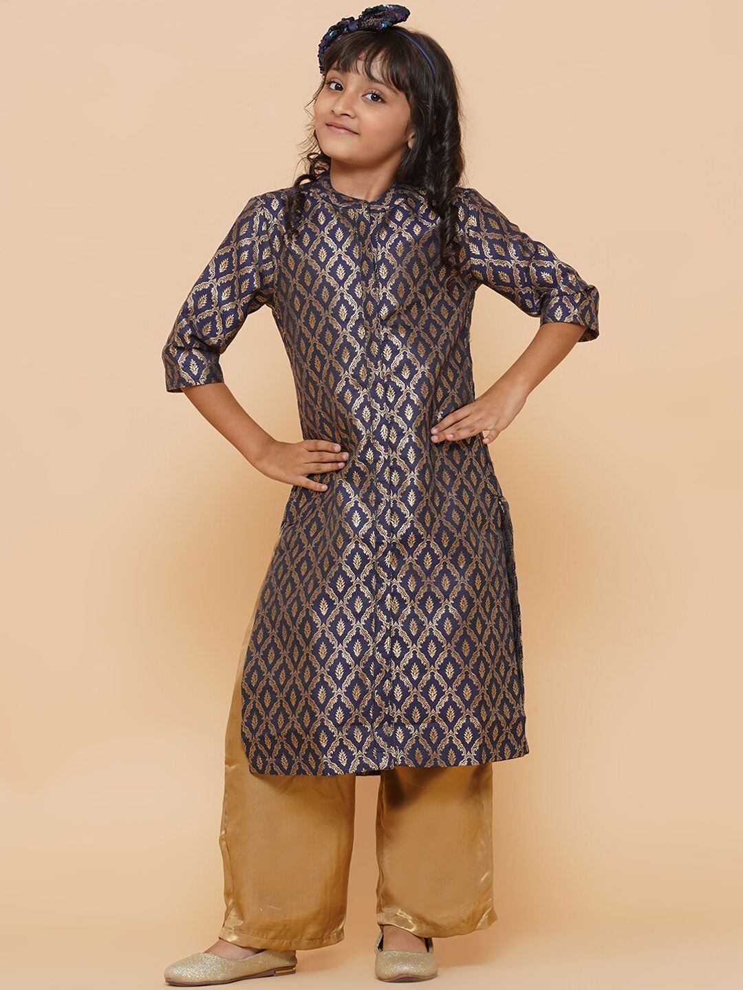 

titliyan Girls Navy Blue Ethnic Motifs Printed Kurta with Palazzos