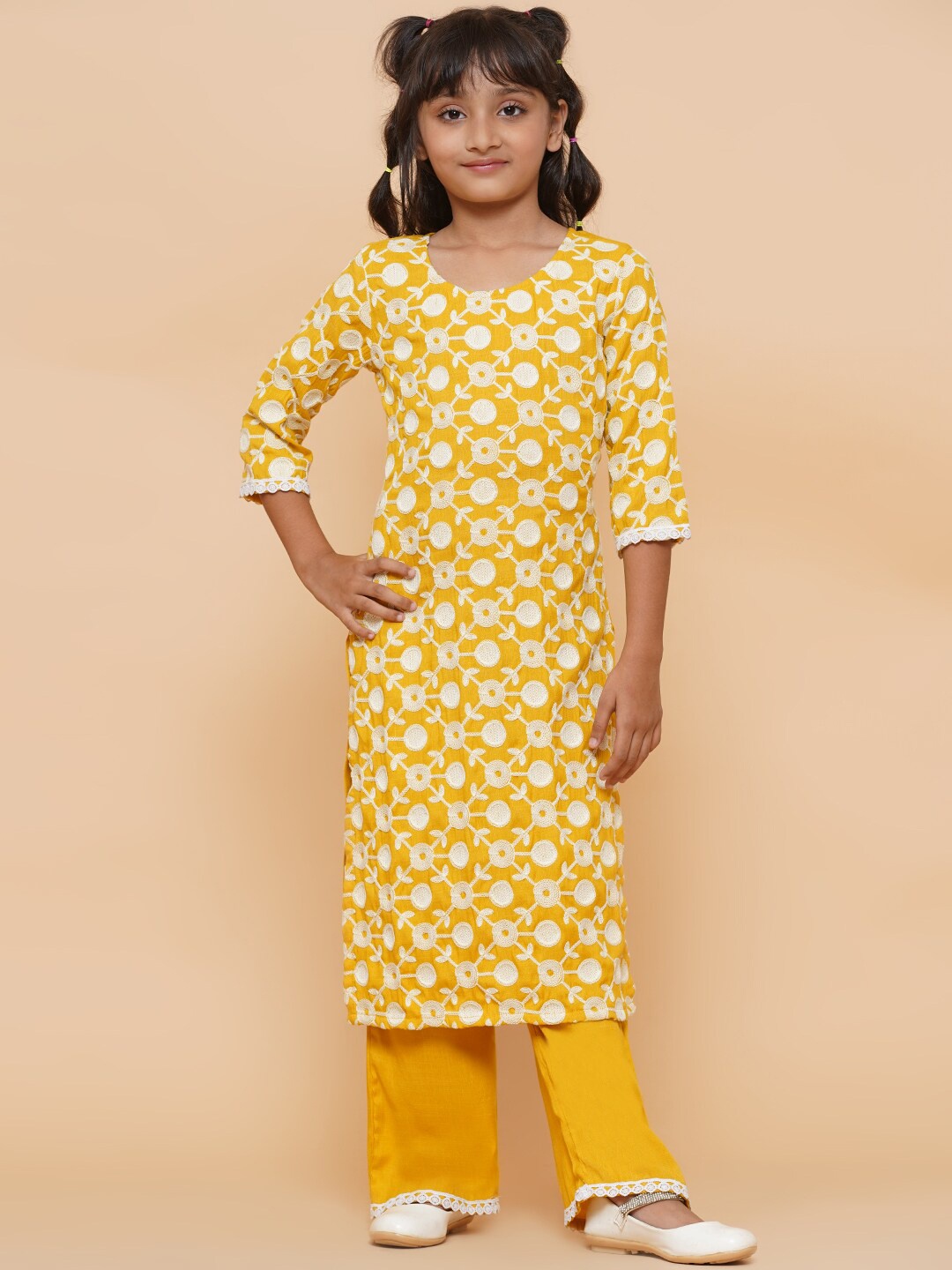 

titliyan Girls Yellow Floral Embroidered Straight Kurta with Palazzo Set