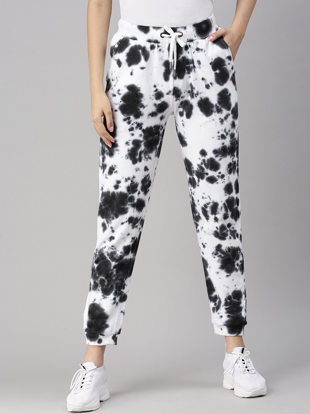 

De Moza Women Black Tie and Dye Printed Cotton Joggers Trousers