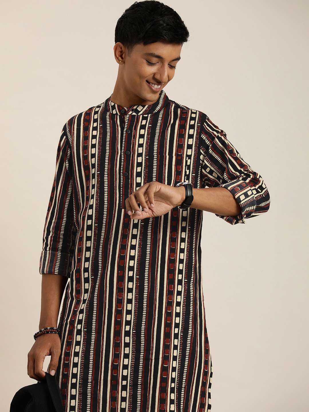 

Taavi Men Bagru Pure Cotton Striped Kurta, Brown