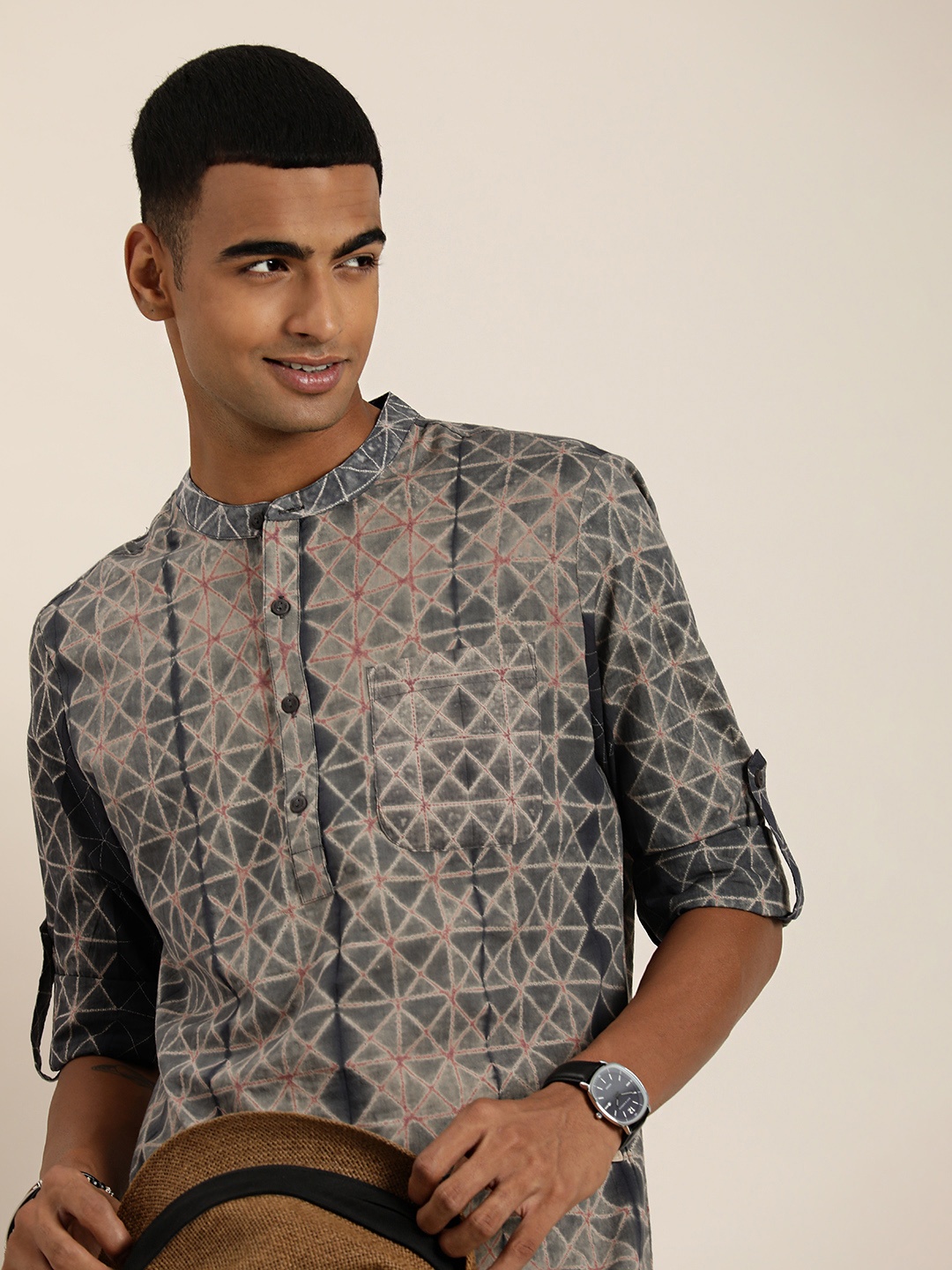 

Taavi Shibori Pure Cotton Geometric Dyed Kurta, Navy blue