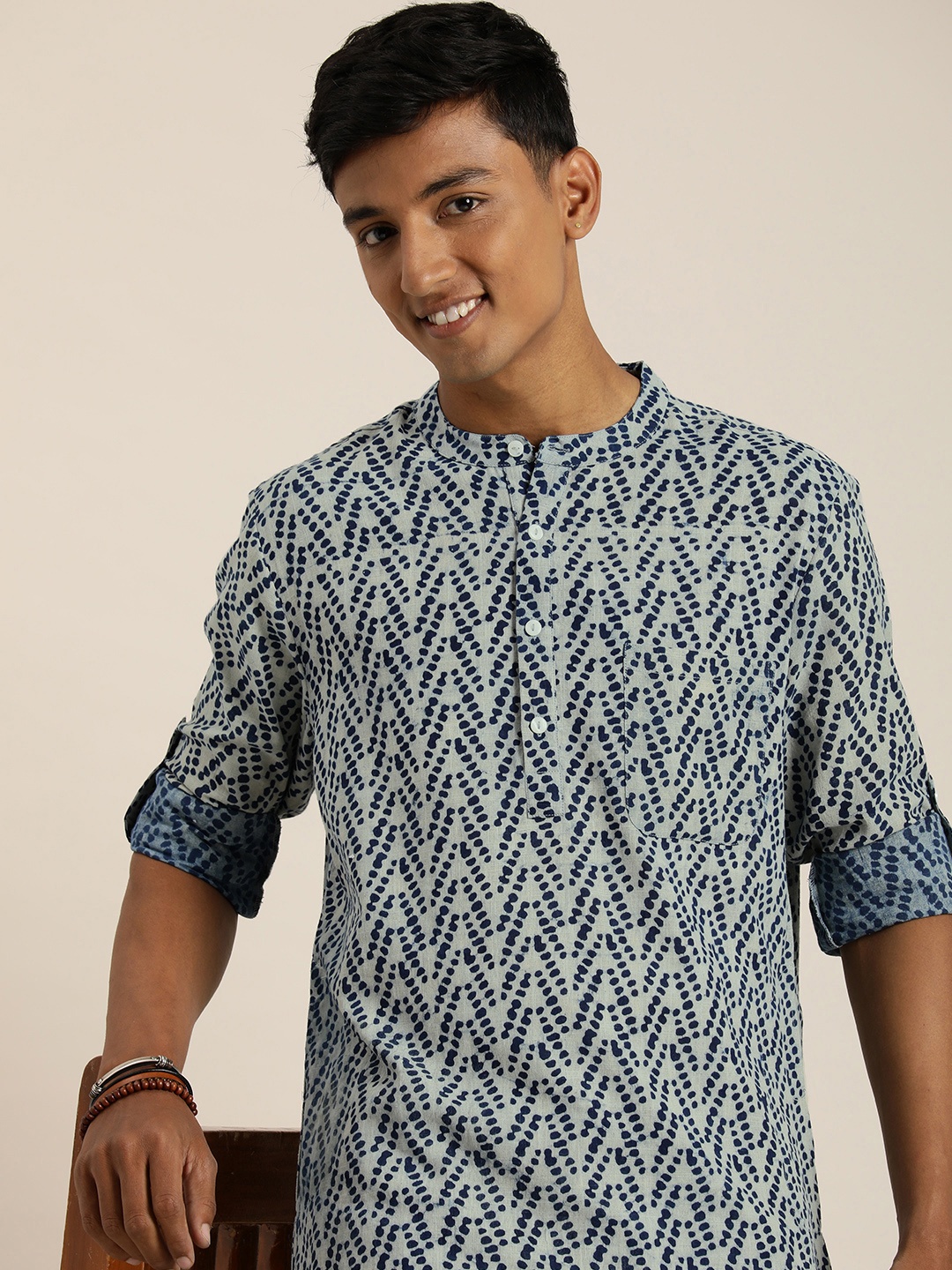 

Taavi Geometric Indigo Hand Block Printed Pure Cotton Kurta, Blue