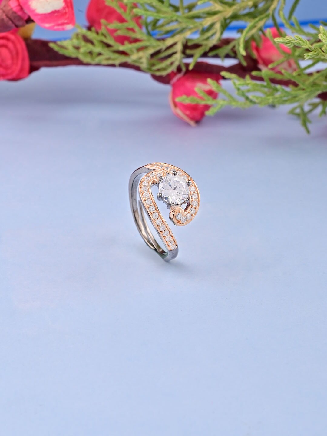 

Tistabene Gold-Plated White Adjustable Finger Ring