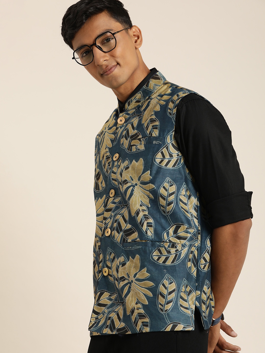 

Taavi Men Pure Cotton Floral Printed Ajrakh Nehru Jacket, Blue