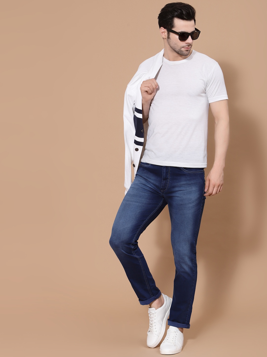 

FLAWLESS Men Blue Heavy Fade Clean Look Stretchable Jeans