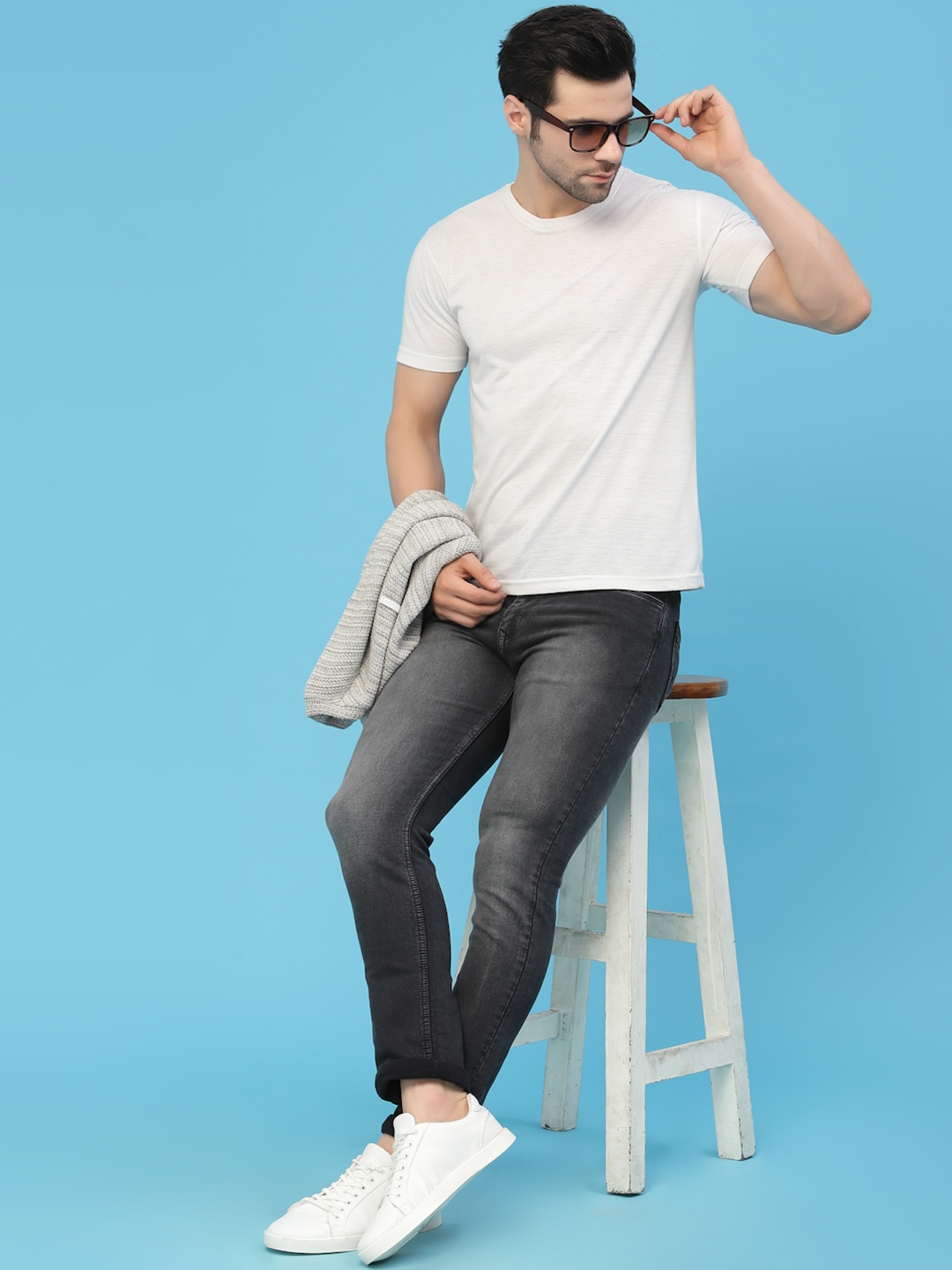 

FLAWLESS Men Charcoal Heavy Fade Clean Look Stretchable Jeans