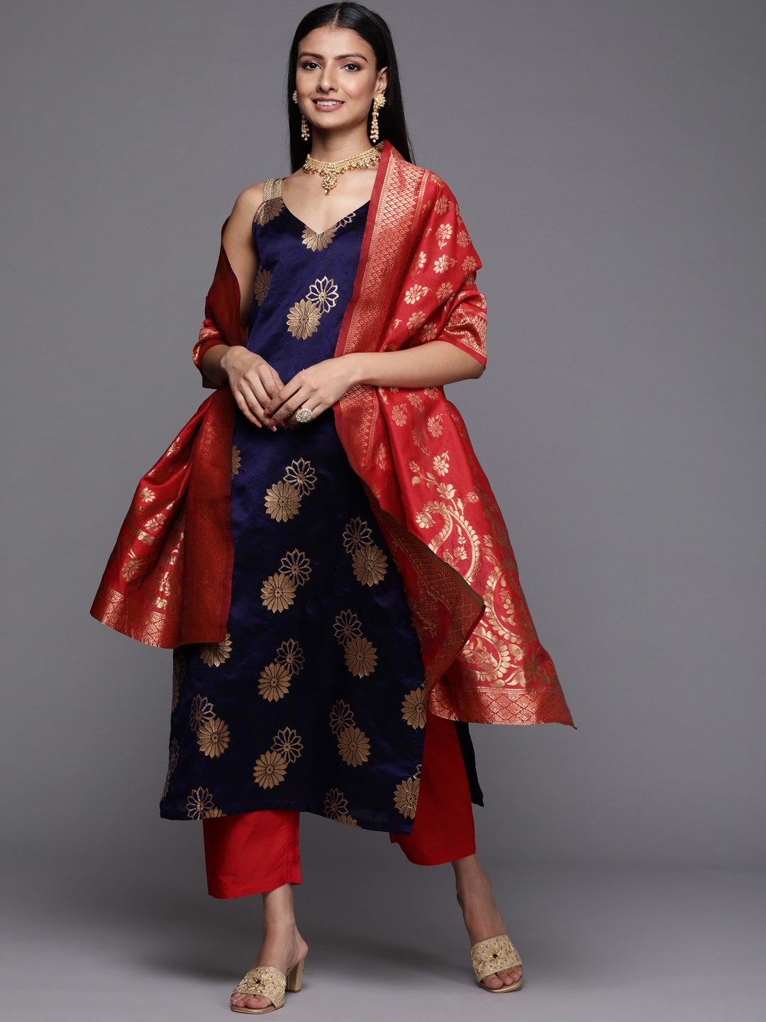 

Varanga Women Navy Blue Woven Design Kurta with Trousers & Dupatta