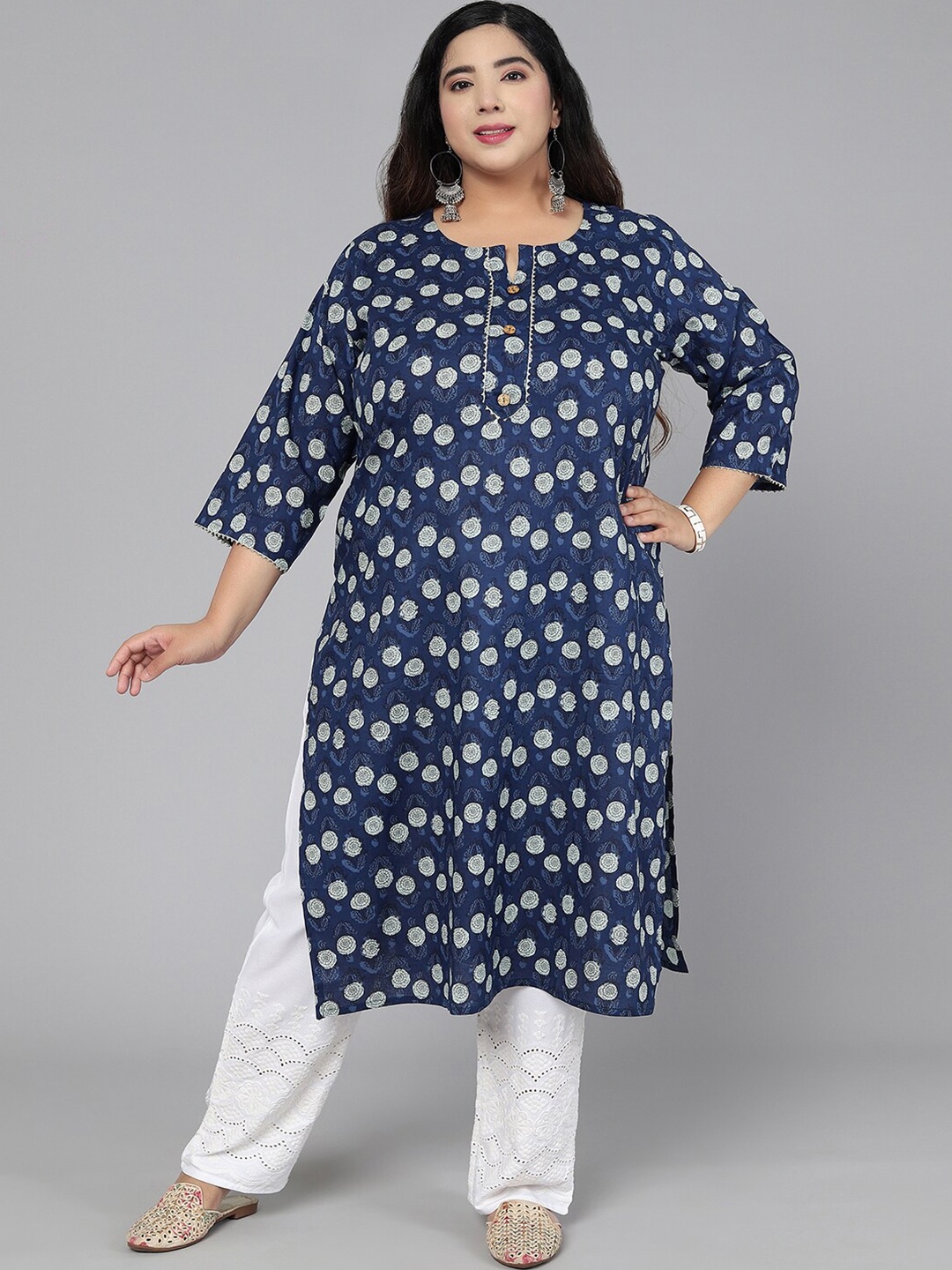 

Jevi Prints Women Plus Size Blue & White Floral Printed Kurta