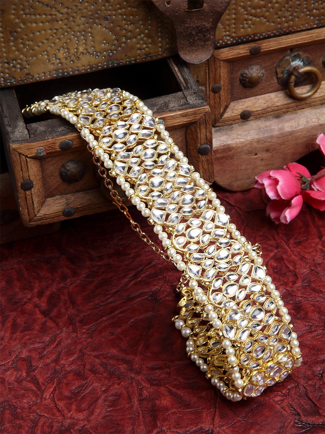 

KARATCART Women Gold Plated Embellished Kundan Hairband