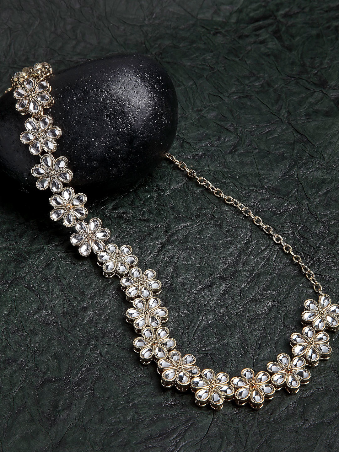 

KARATCART Women Gold-Toned & White Embellished Hairband