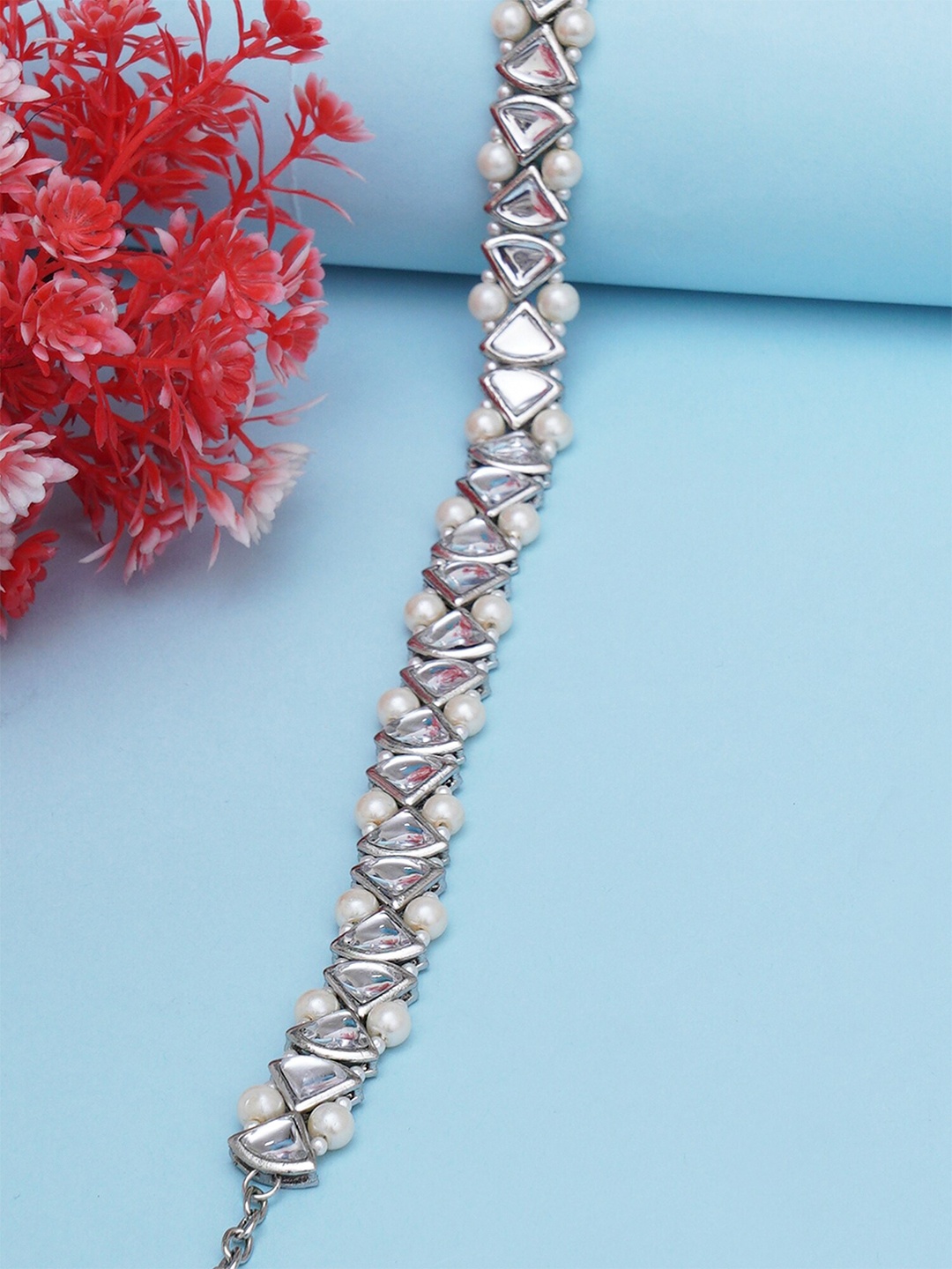 

KARATCART Women Silver-Toned & White Embellished Hairband
