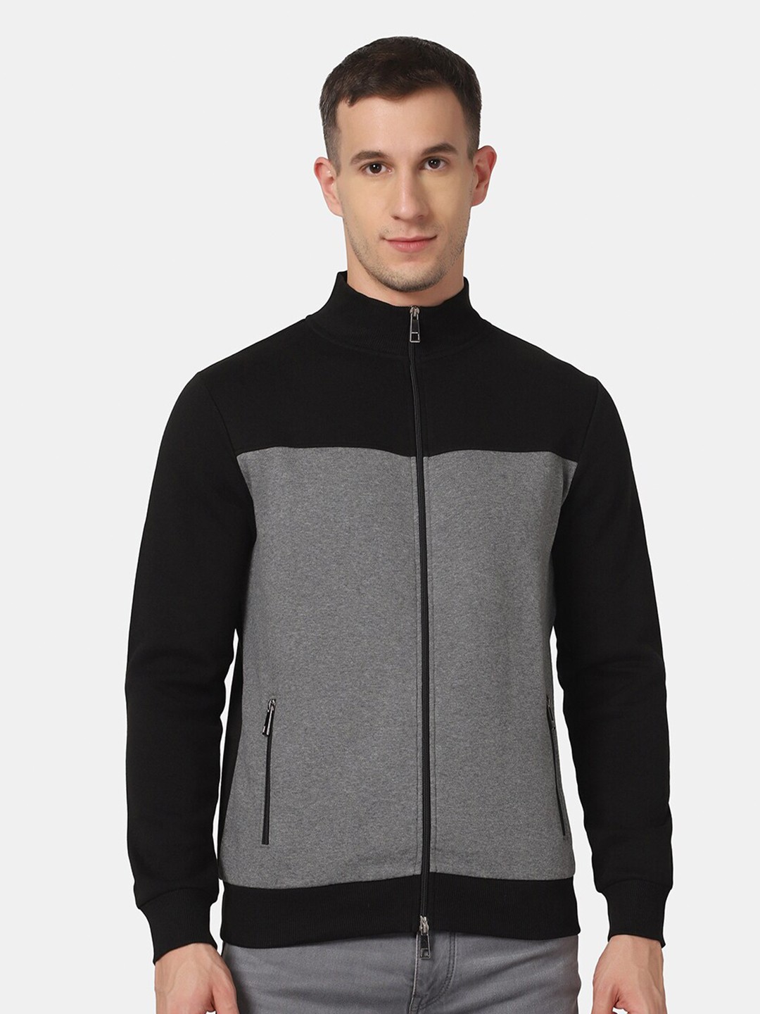 

Blackberrys Men Black Colourblocked Cotton Sweatshirt