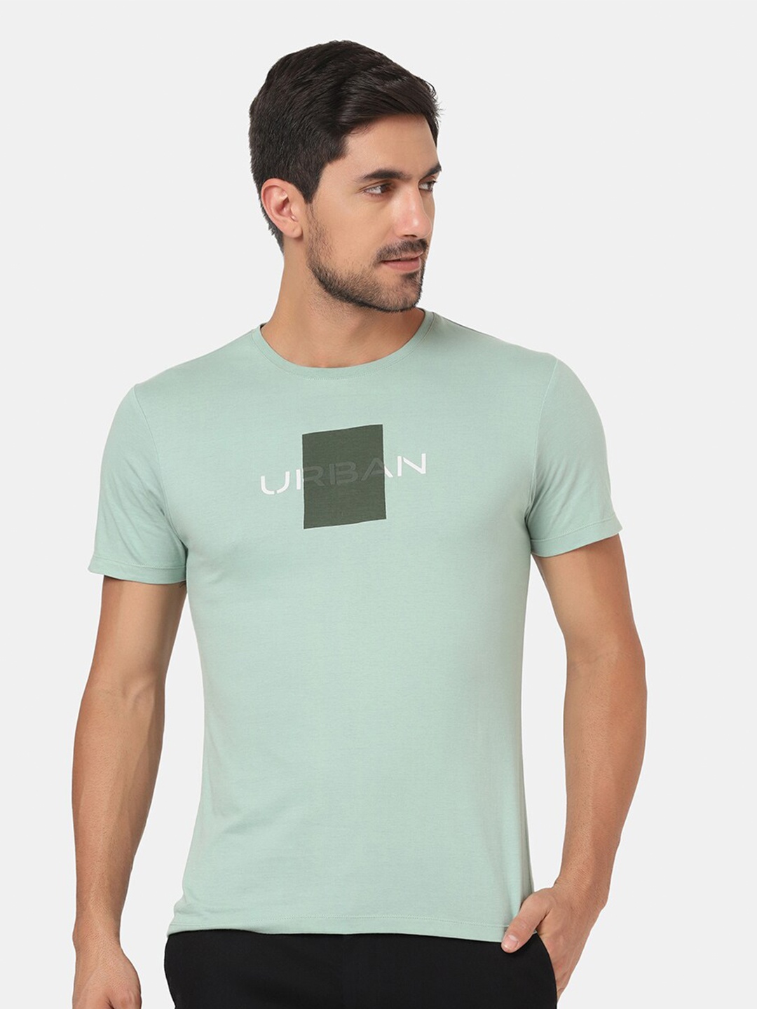 

Blackberrys Men Green Typography Slim Fit T-shirt