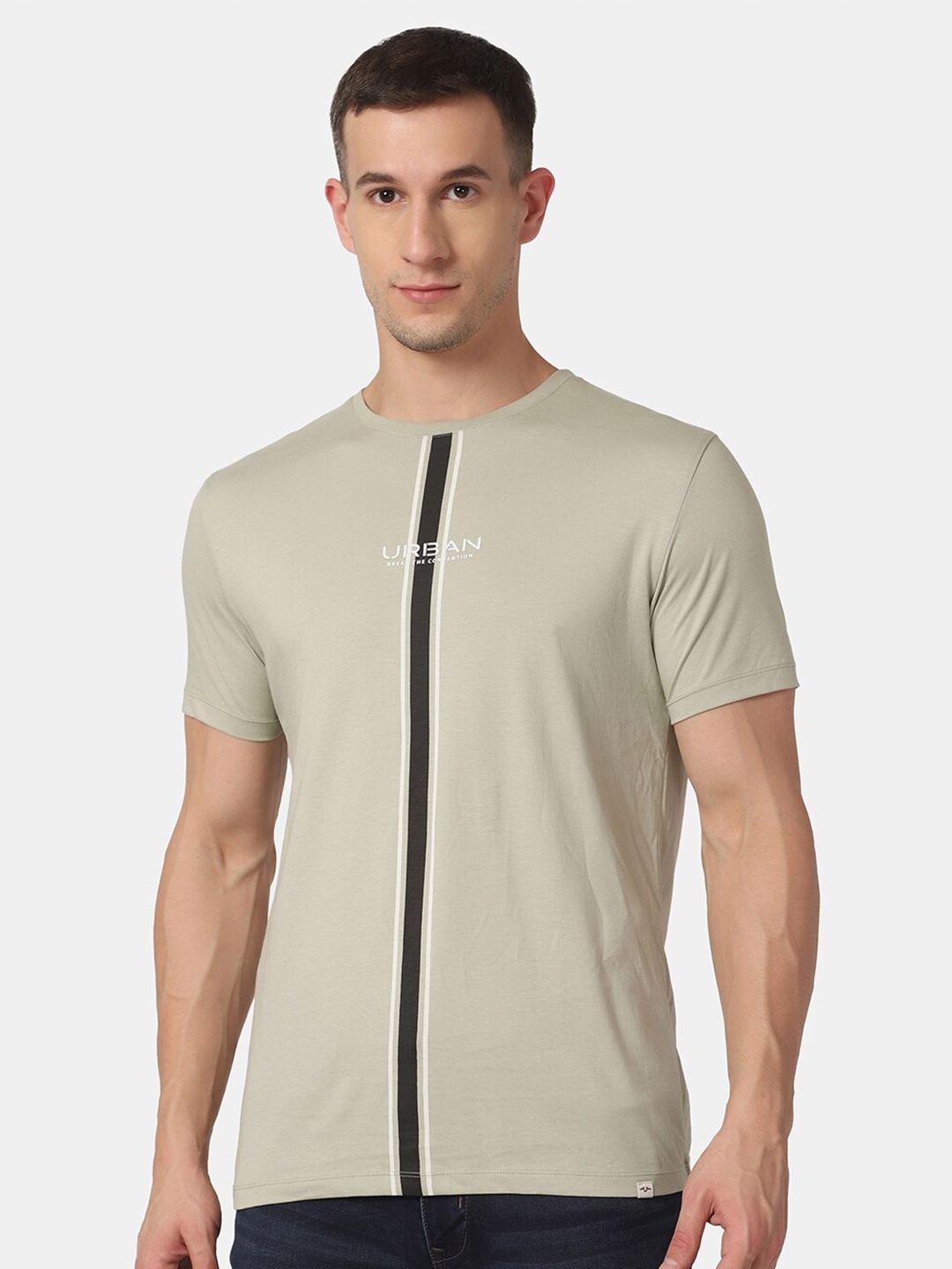 

Blackberrys Men Green Henley Neck Raw Edge Slim Fit T-shirt