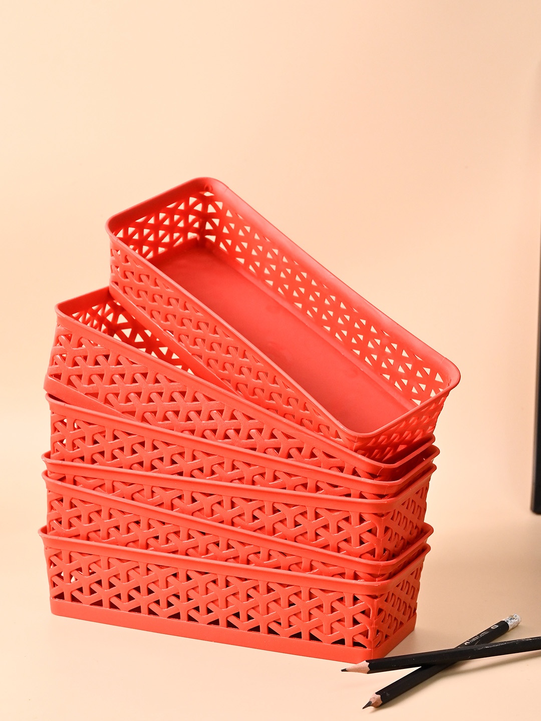 

MARKET99 Set Of 6 Red Textured Plastic Basket