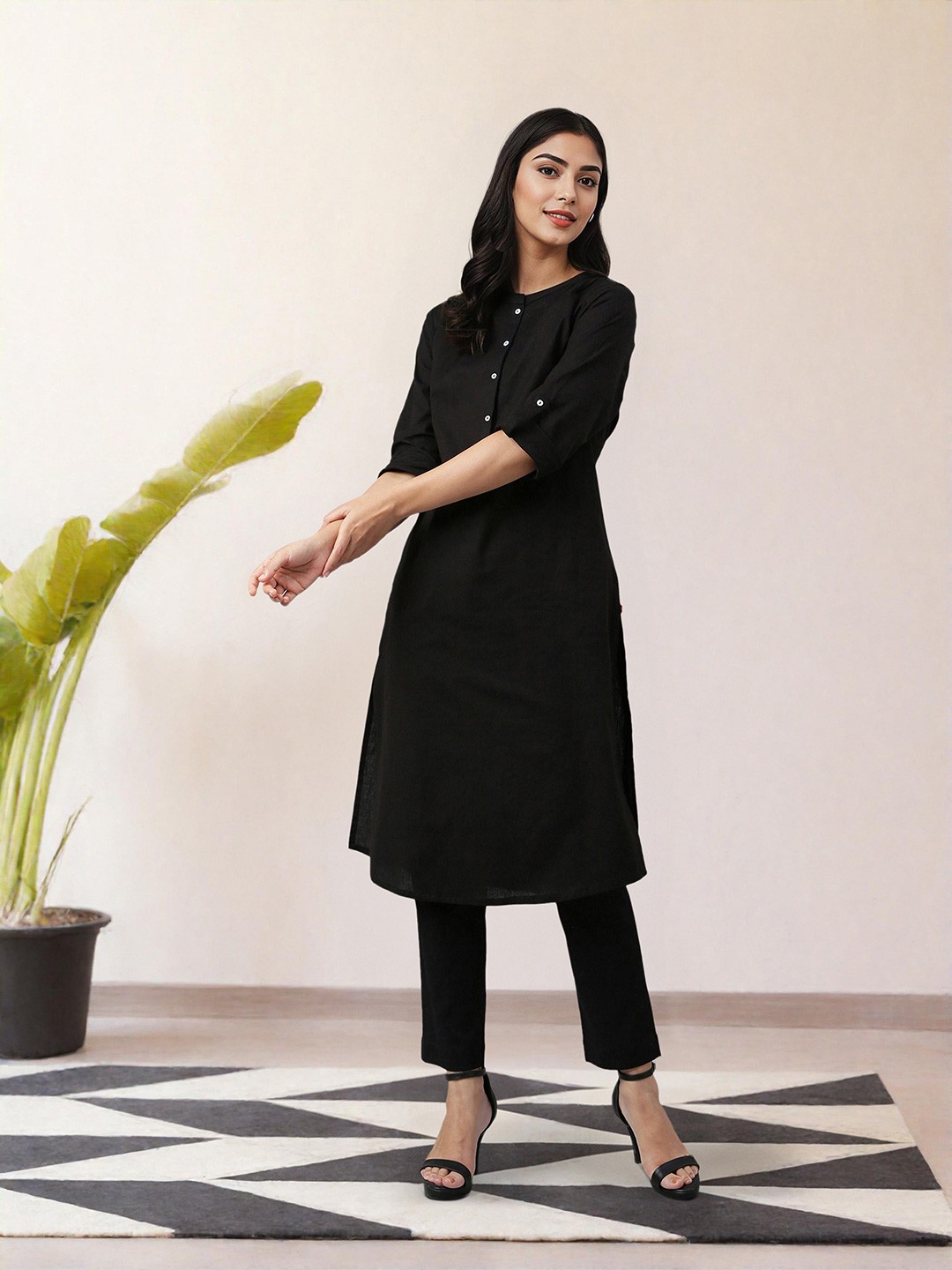 

W Women Black Solid Mandarin Collar Cotton Kurta
