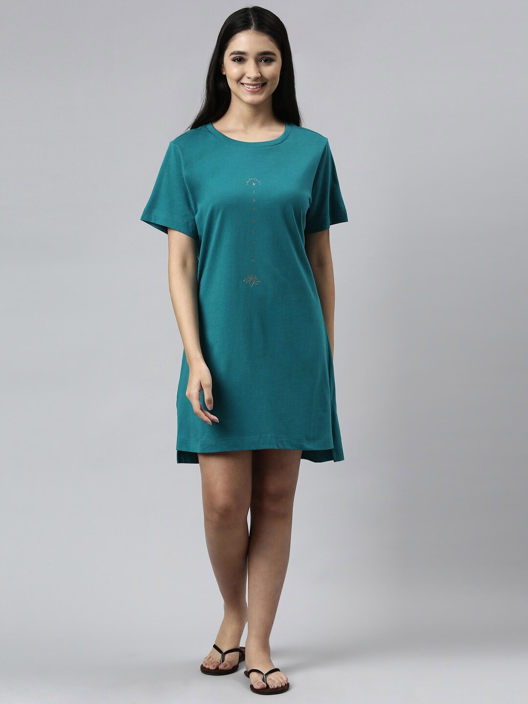 

Enamor Green Solid Tunic