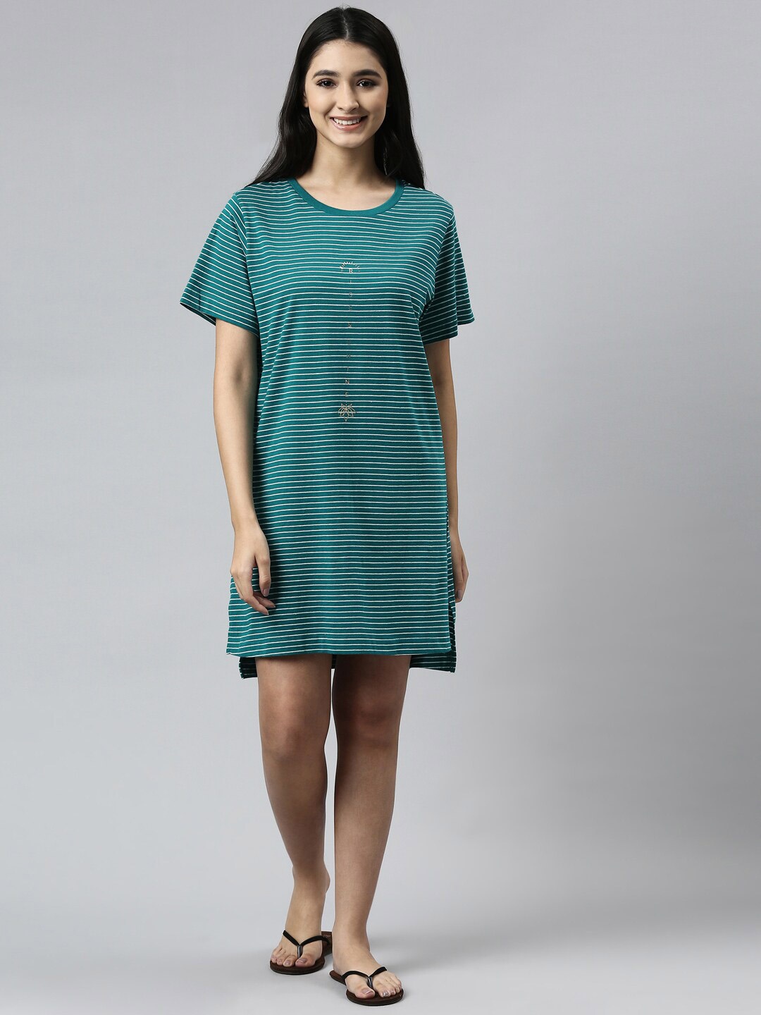 

Enamor Women Striped Cotton Tunic with Side Slits, Green