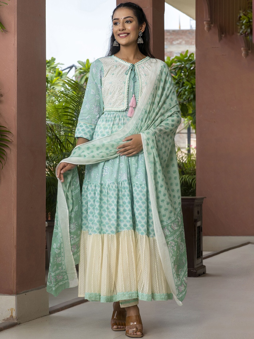 

PREKSHA Women Green Ethnic Motifs Embroidered Sequinned Kurti with Trousers & With Dupatta