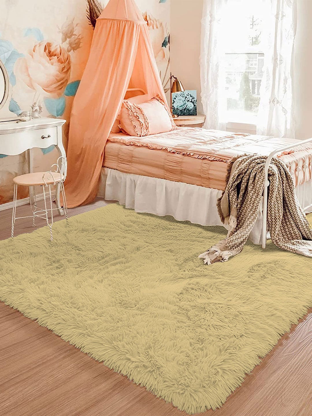 

LUXEHOME INTERNATIONAL Gold-Toned Solid Anti-Skid Carpets