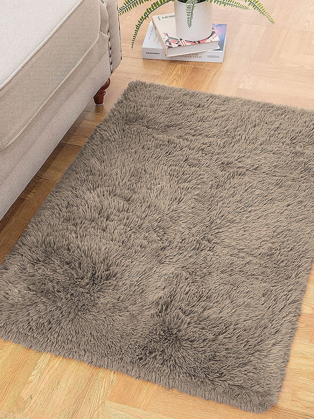 

LUXEHOME INTERNATIONAL Taupe Brown Solid 2000 GSM Doormat