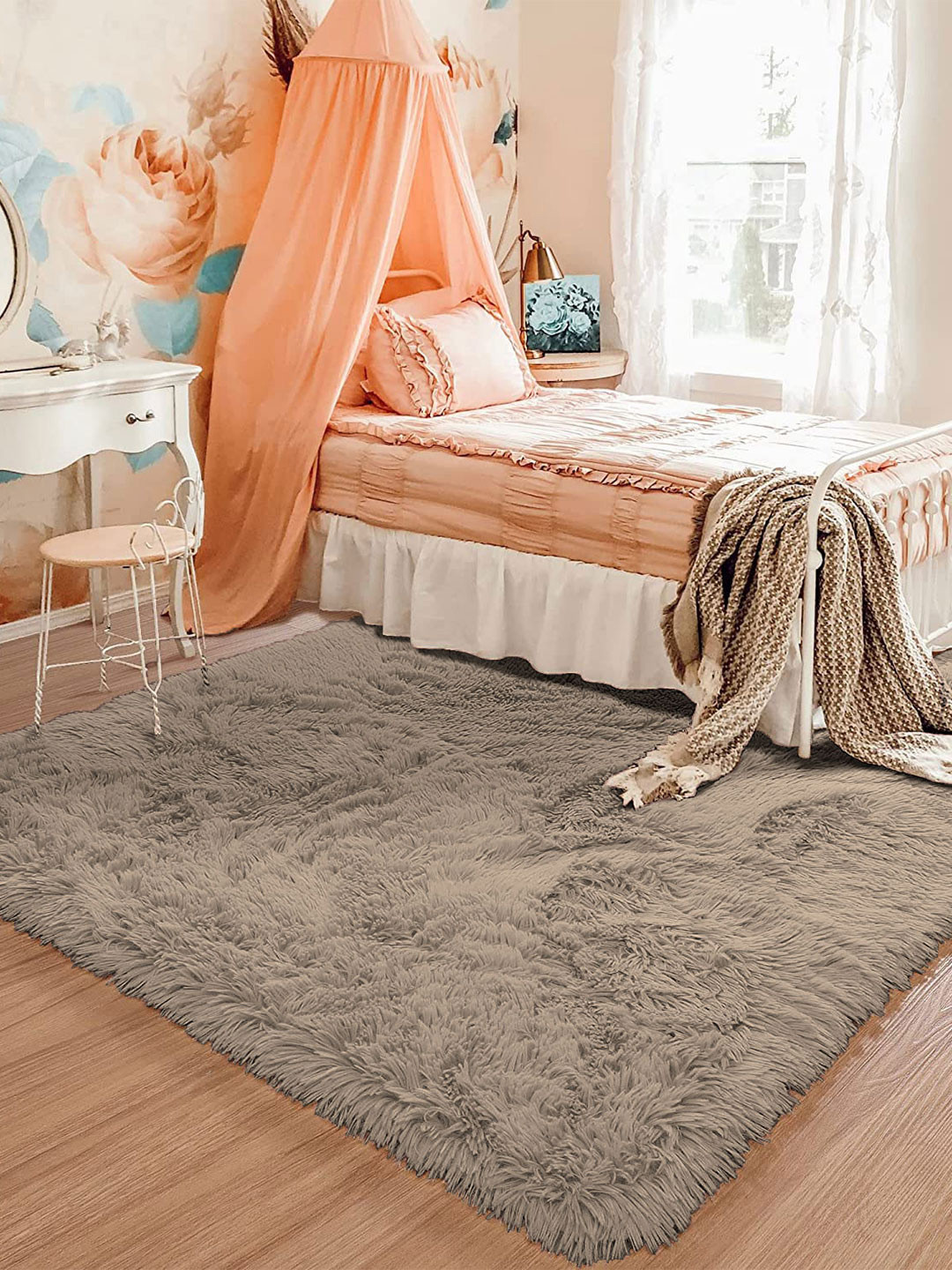 

LUXEHOME INTERNATIONAL Taupe-Coloured Solid 2000 GSM Anti Skid Carpets