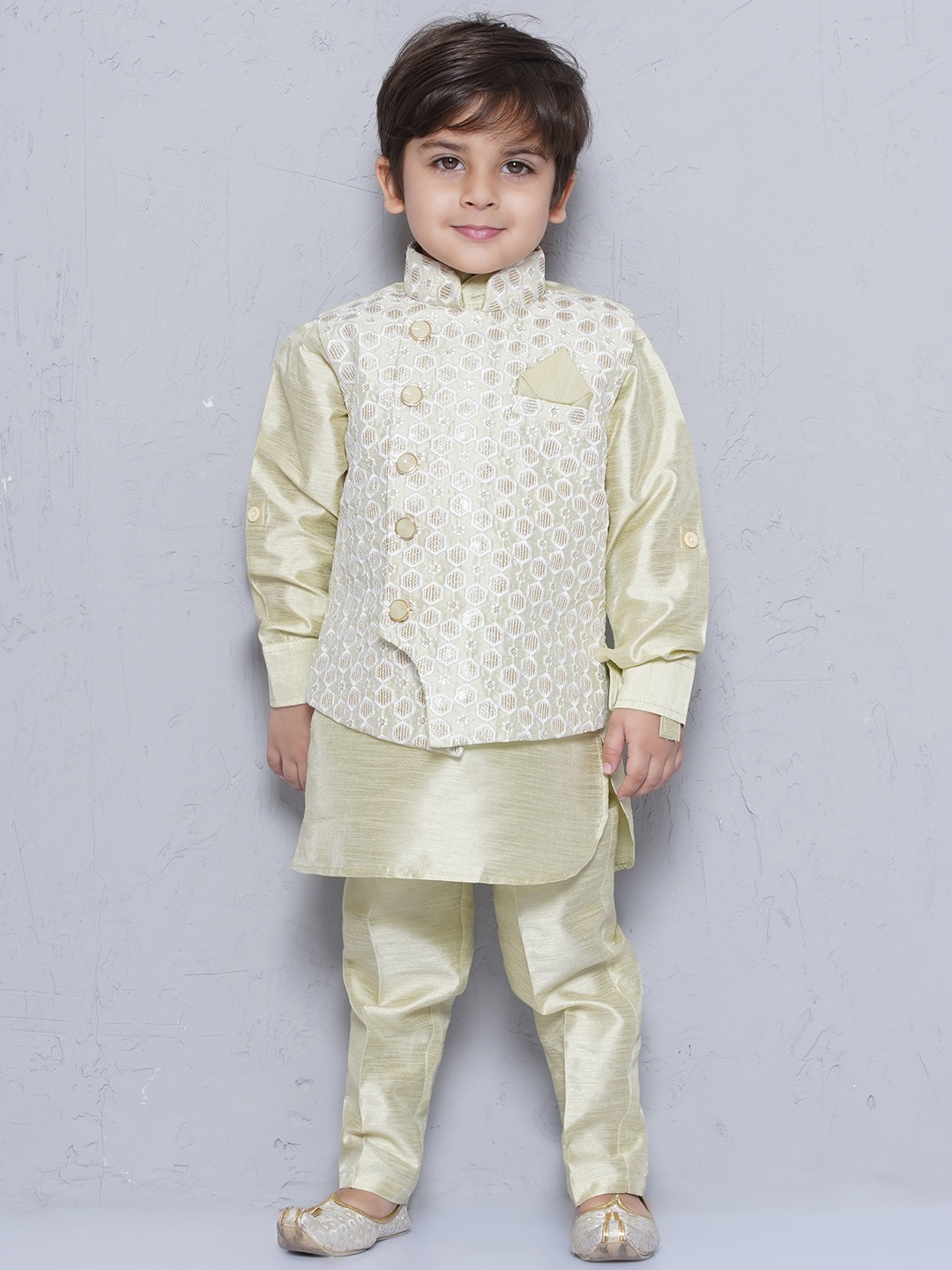 

Aj DEZInES Boys Sea Green Floral Kurta with Trousers