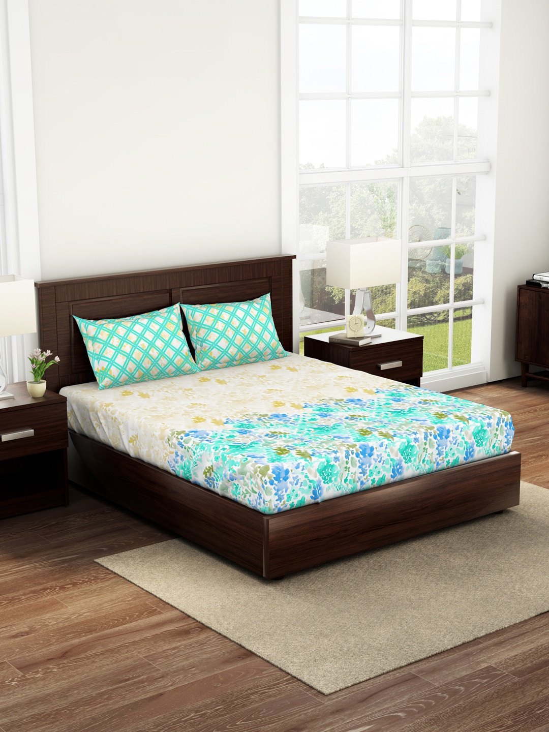 

SPACES Blue & White Floral 144 TC King Bedsheet with 2 Pillow Covers