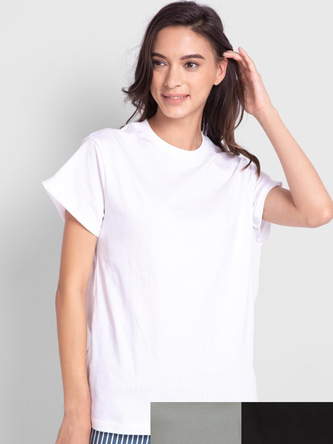 

Bewakoof Women Grey-Black-White 3 Round-Neck Loose T-shirt